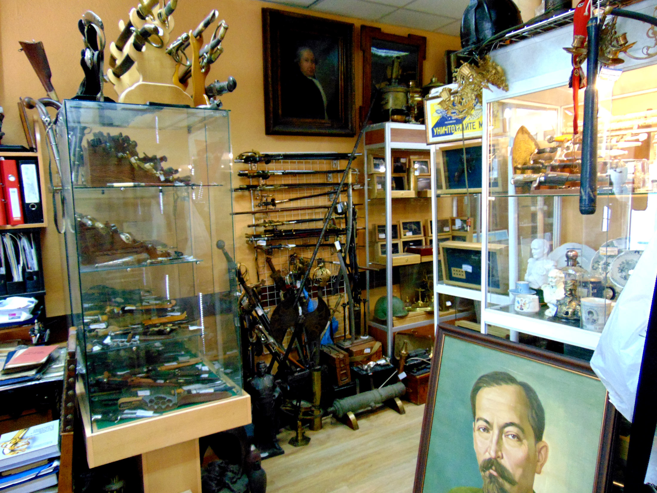 Магазин военного антиквариата в Москве