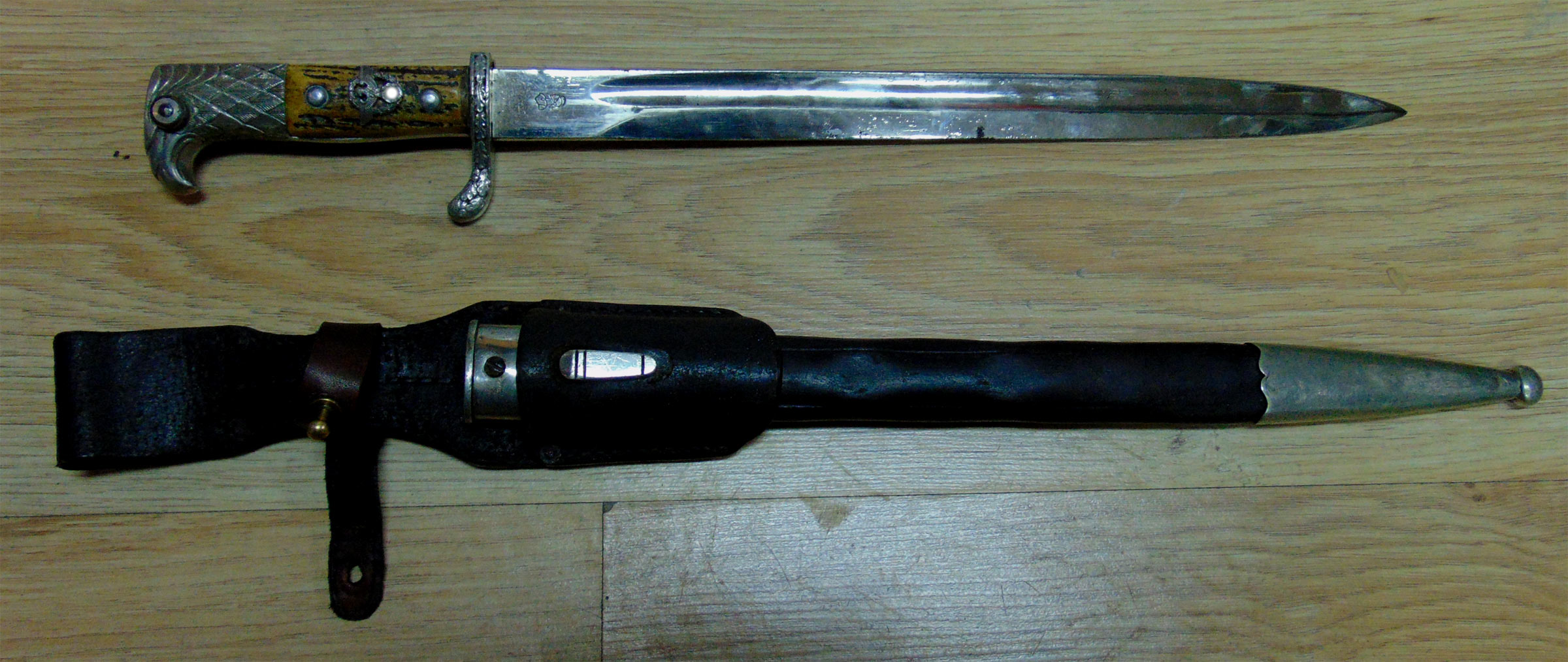 Немецкий полицейский нож образца 1938 года с подвеской